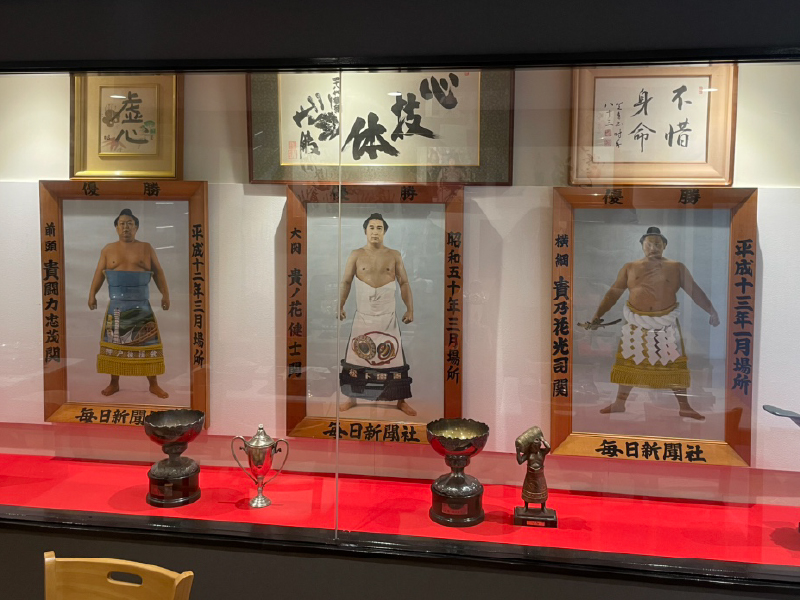 優勝額と優勝杯